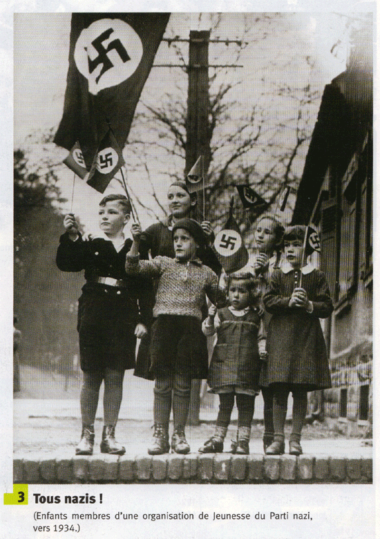 Enfants membres d'une organisation de Jeunesse du Parti Nazi, vers 1934, Histoire 1<sup>er</sup>L-ES-S dition Hatier, 2007
